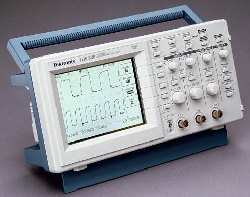 osciloskop Tektronix
